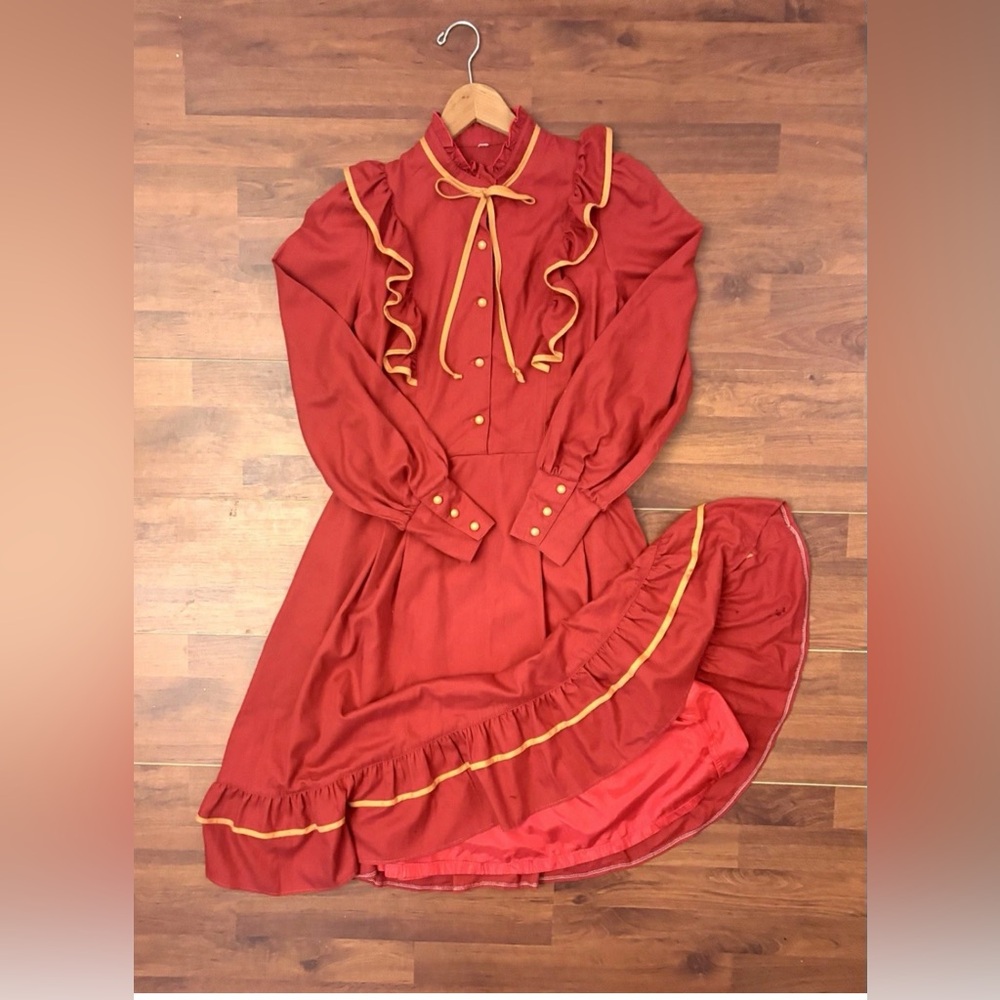 Vintage Women’s Prairie Style Ruffled Dress Lined Ribbon Detail Cuffs Small